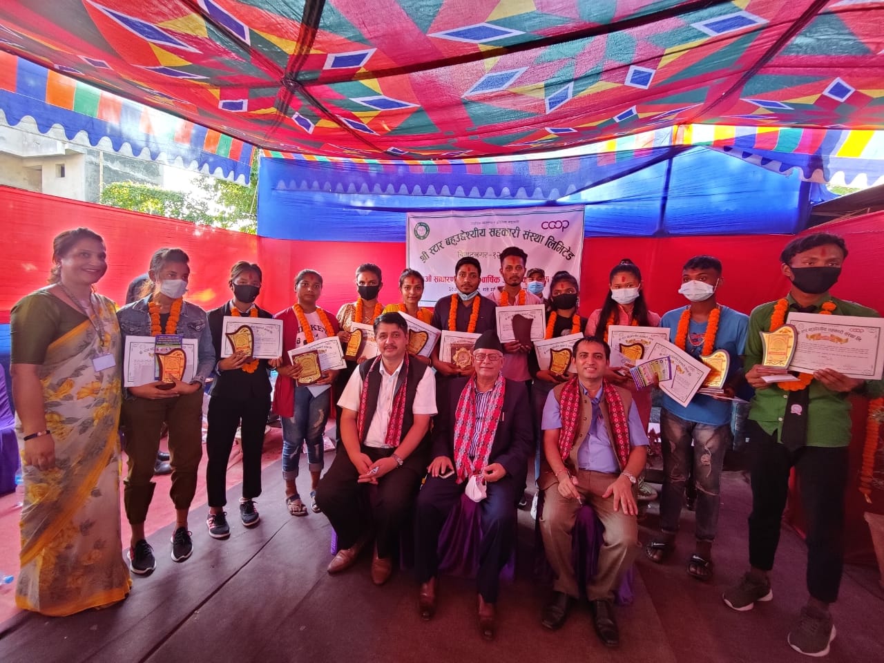उत्कृष्ट विद्यार्थीलाई ओमप्रकाश गोयल स्मृति छात्रावृत्ति प्रदान