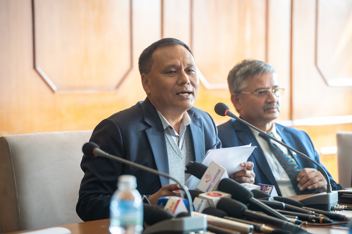 मन्त्रीबाट राजीनामा दिने कुलमान घिसिङको संकेत
